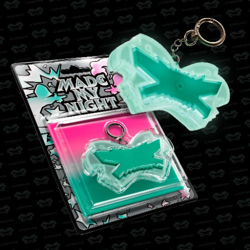 LE SSERAFIM Made My Night - Glow Clicker Keychain