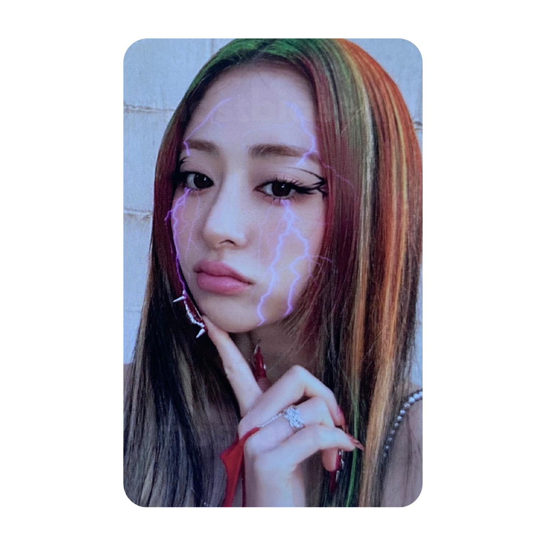 CRAZY Album - LE SSERAFIM YUNJIN