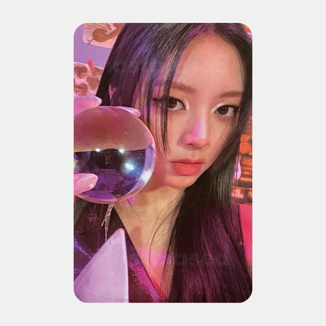 Guess Who Album - ITZY YUNA