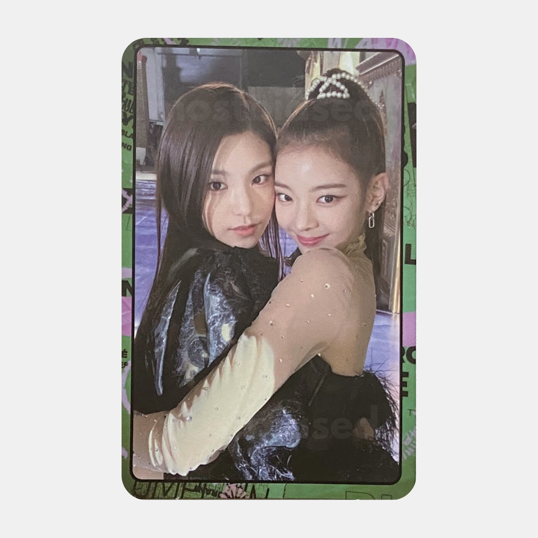 IT'z ME Album - ITZY YEJI & LIA